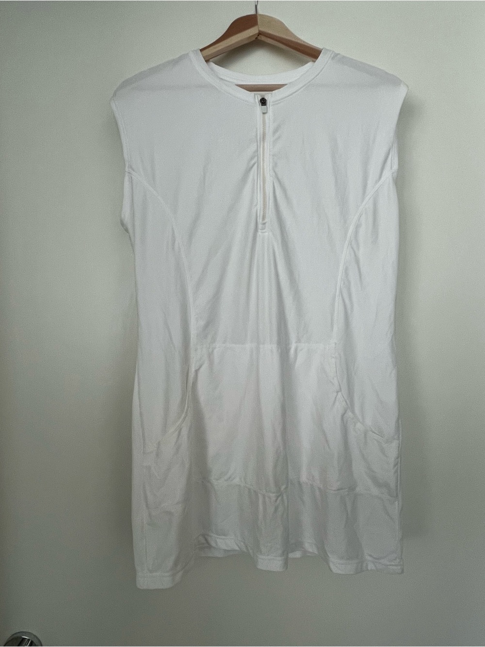 Athleta sleeveless top